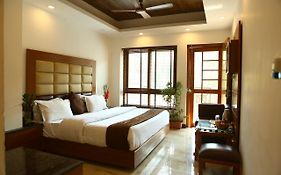 Hotel Devlok Primal